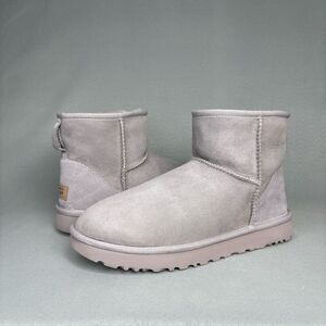 Women’s UGG Boots Sz 10 Classic Mini Purple Suede Wool Boho